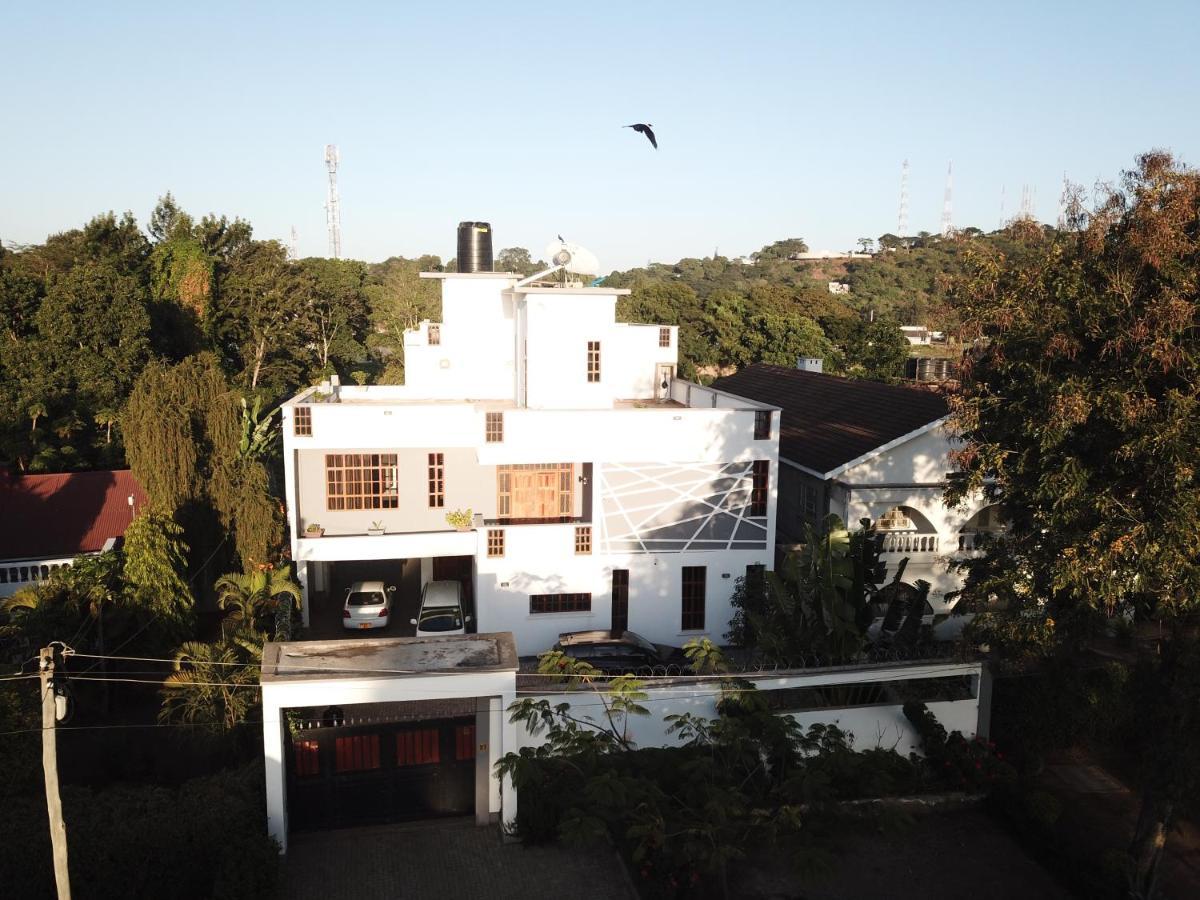 Arusha Royal Bed and Breakfast Exterior foto
